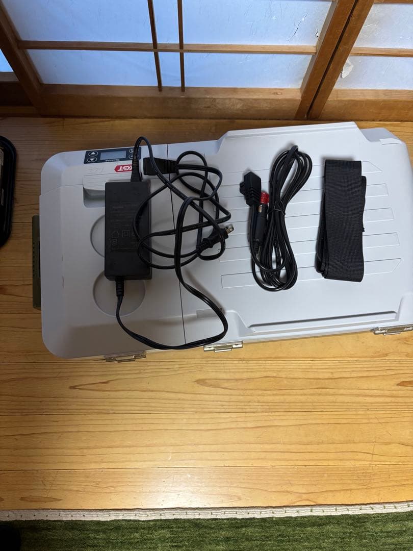 早い者勝ち Makita 冷温庫 キャスター付き CW001GZO