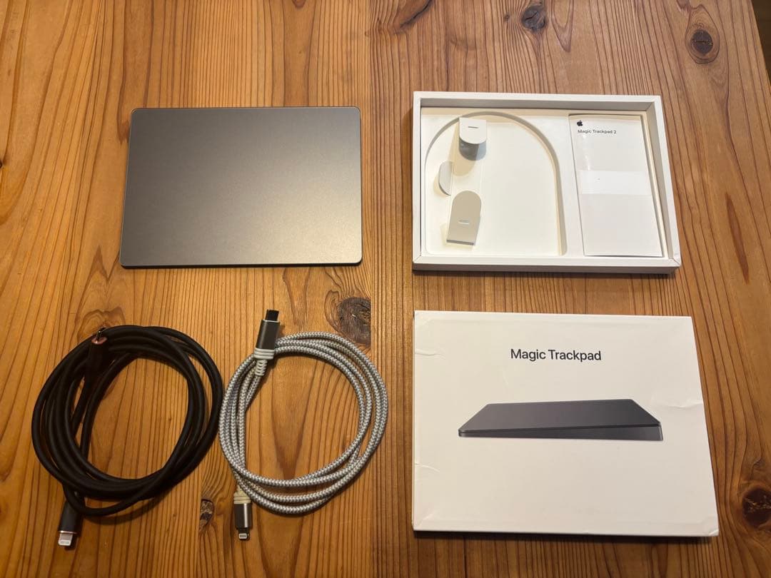Magic Trackpad2 +c to lightning充電ケーブル2本