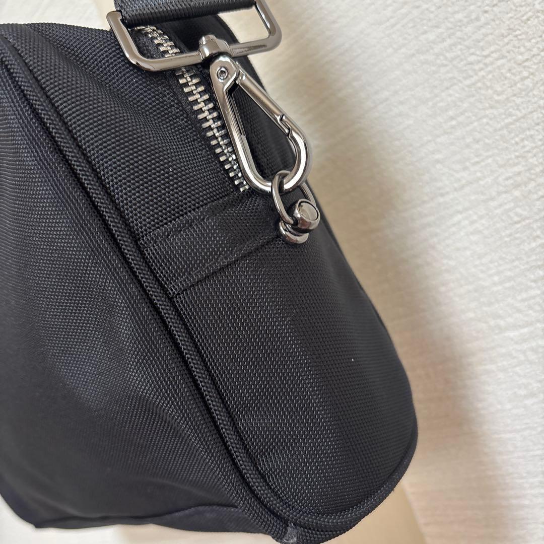 GUCCI シンプルデザイン 黒 美品 チェーンショルダー ポーチ グッチ