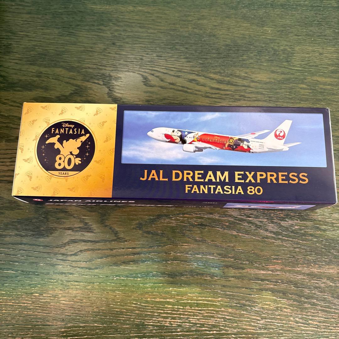 ディズニー&JAL BOEING 767-300ER 1:200プラモデル