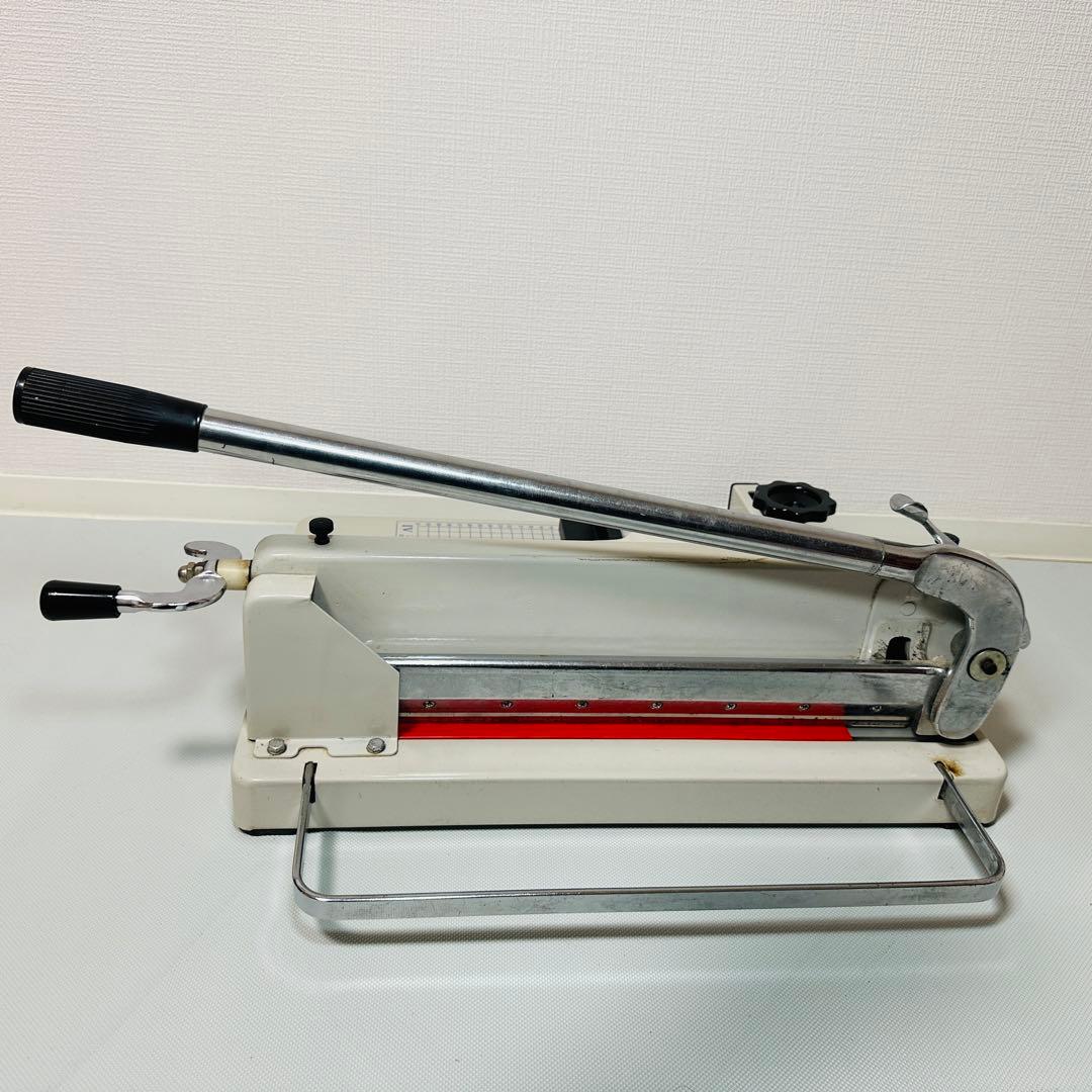 業務用 ペーパーカッター 裁断機 断裁機 大型 A4