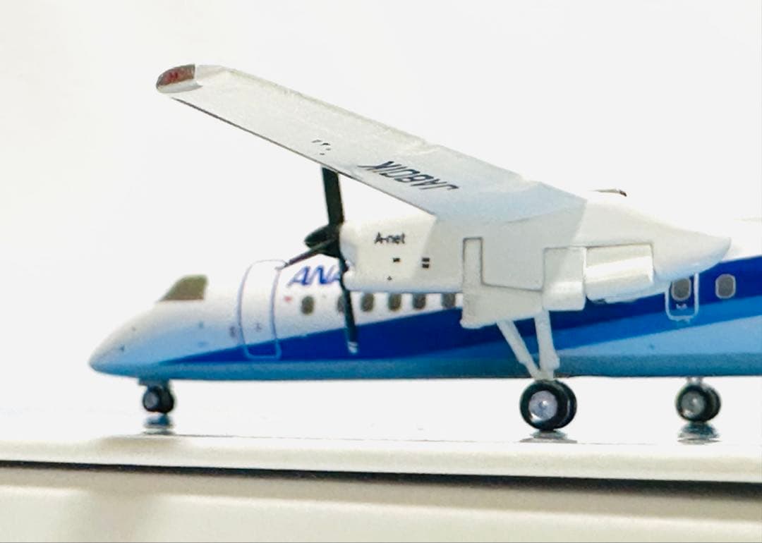 全日空商事 1/200 DHC-8-300 A-net(ANA WINGS)