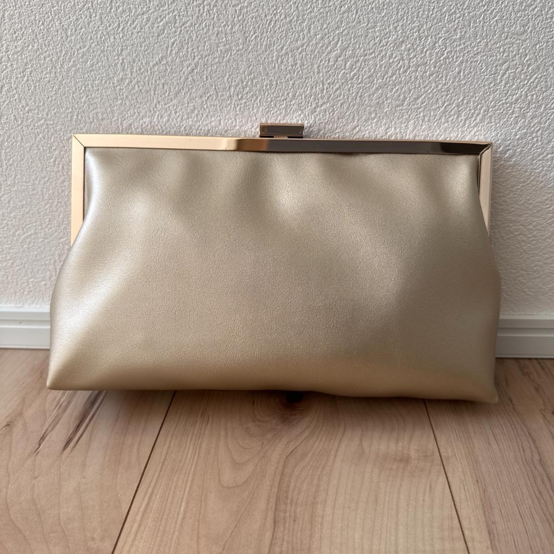 【美品】AIMER エメ フレアタッククラッチ ゴールド