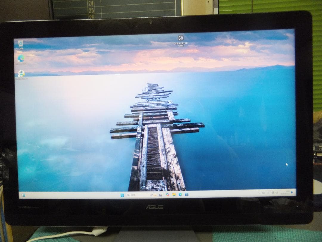 (1646) ASUS 一体PC ZN220秒速起動SSD379Gb i5 8G