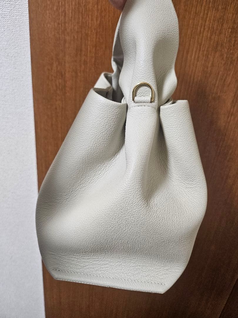 専用【メルカリ便送料込】ポレーヌ　ヌメロヌフ 白 ホワイト