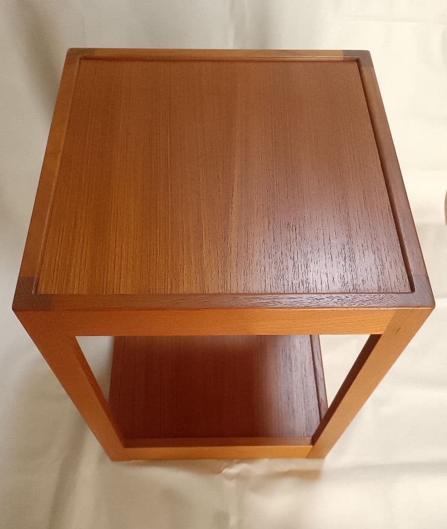 デンマーク　Artex社製チーク材　置台・サイドテーブル　北欧家具