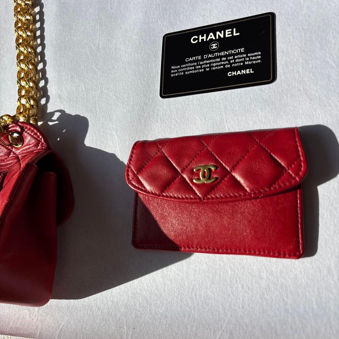 CHANEL レッドショルダーバッグ ゴールドチェーン