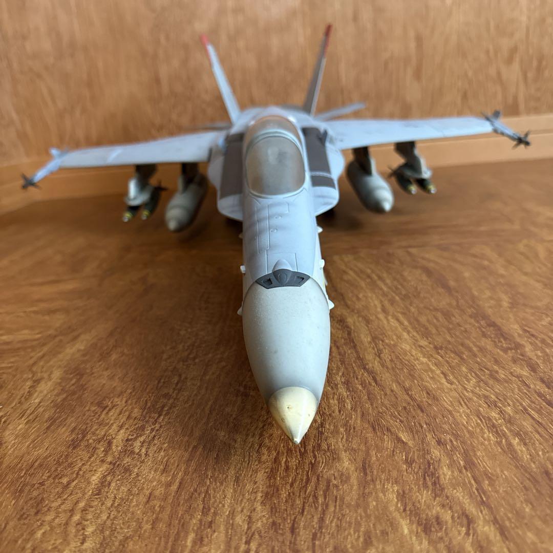 ELITE FORCE F/A-18 HORNET 1/18 スケールモデル