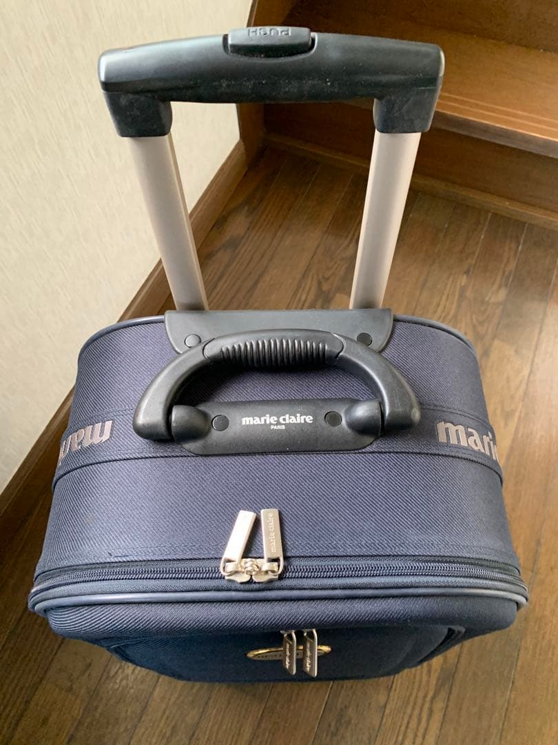 【希少品】marie claire ネイビー 中型スーツケース