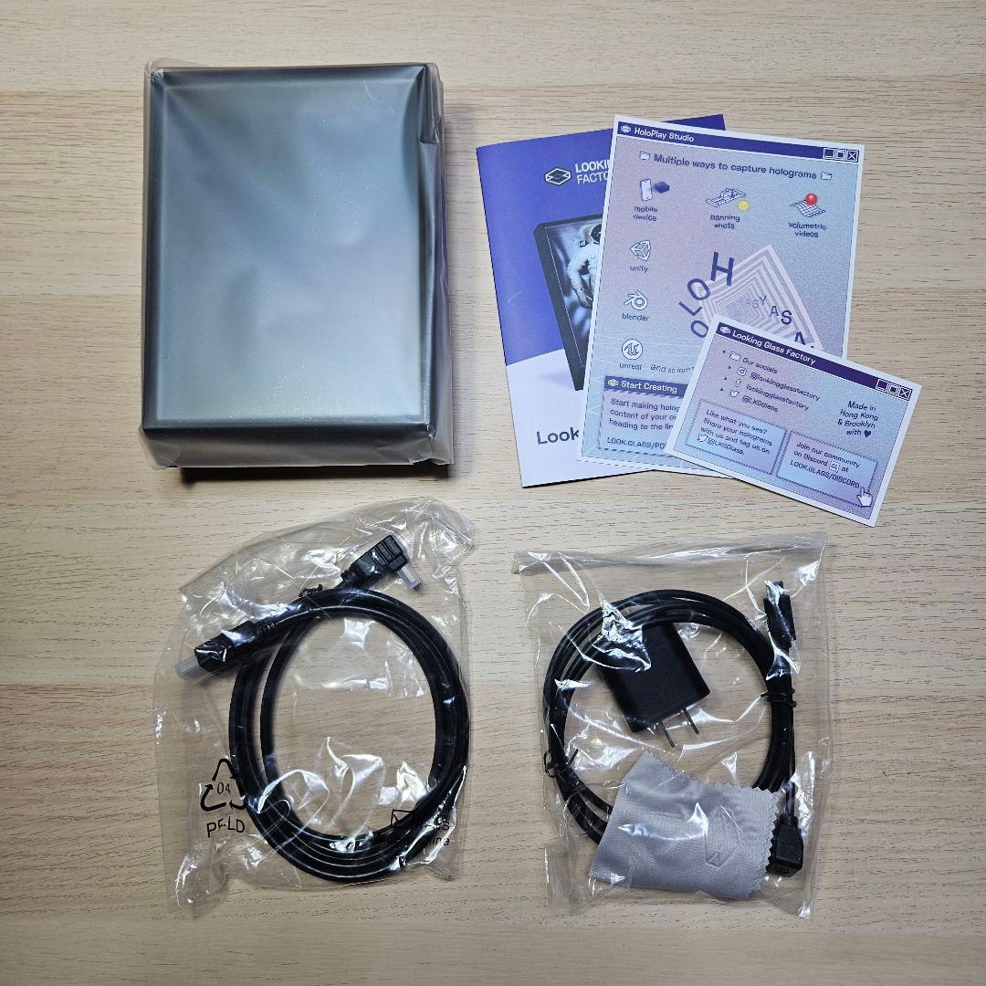 Looking Glass Portrait ホログラフディスプレイ