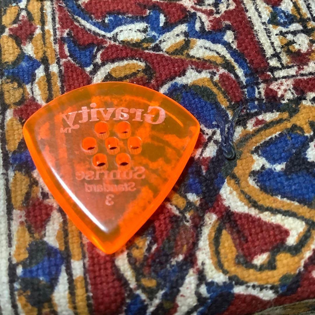 グラヴィティ　ピック　3mm