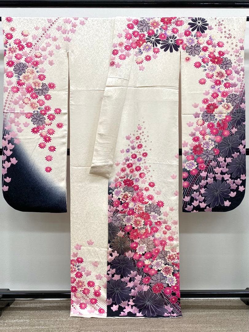 振袖 豪華 銀通し 刺繍 金彩 紋意匠 身丈162cm 撥水加工済