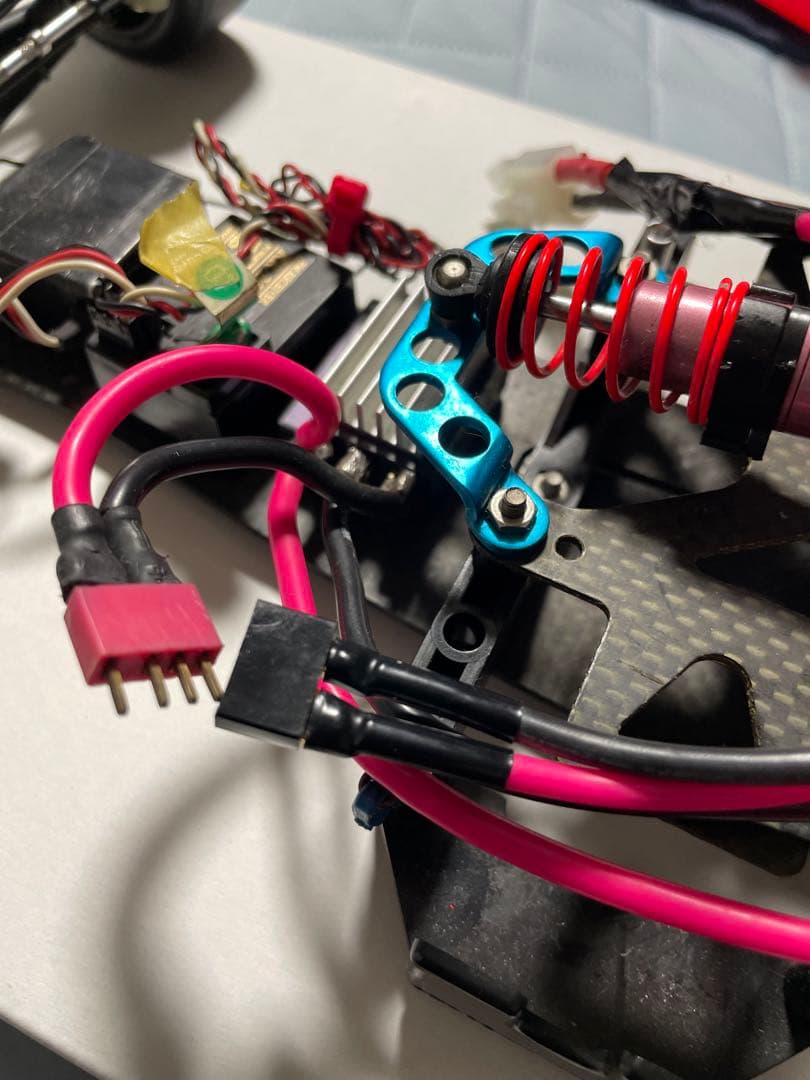 f103 1/10 ラジコン マクラーレン mp4/4 +ヘルメット