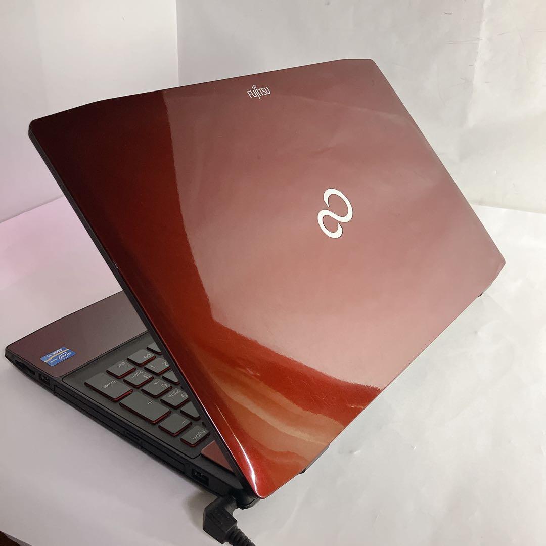 富士通 ノートPC Corei7 SSD512GB 8GB Win11