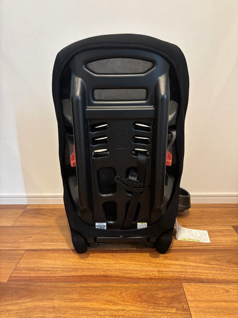 Combi コンビ ジョイトリップ エアスルー GG チャイルド ジュニアシート