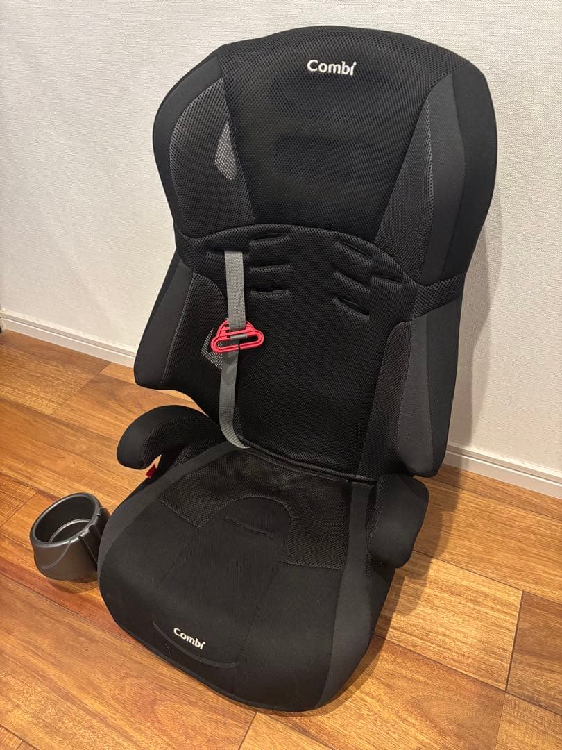 Combi コンビ ジョイトリップ エアスルー GG チャイルド ジュニアシート