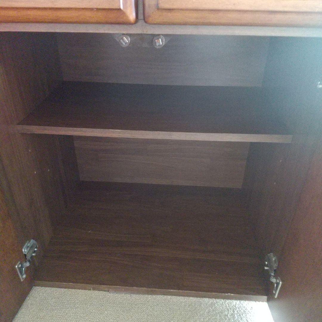 木製4ドアキャビネット 2口コンセント付き　株式会社又七木工社