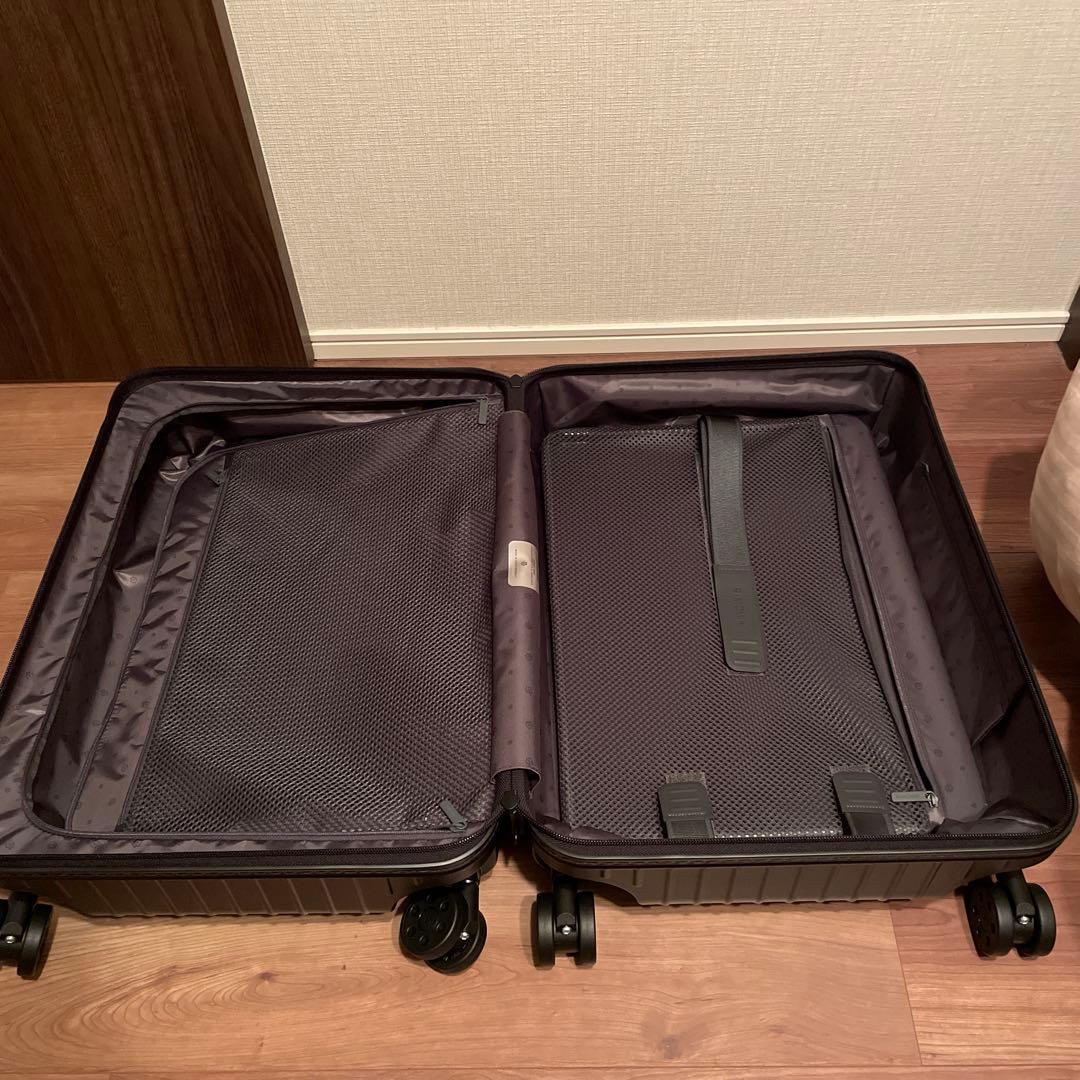 【新品】RIMOWAリモワEssential CABIN 36L