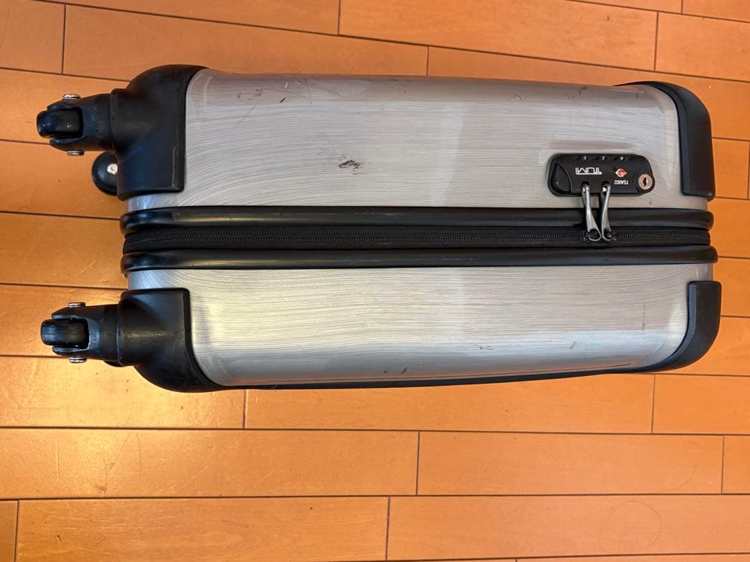 訳アリ　TUMI トゥミ　機内持ち込みキャリーバッグ　28020SL V