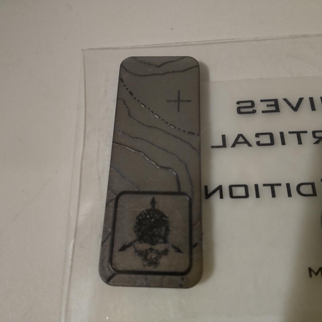 Triple Aught Design チタンパッチ 縦2\