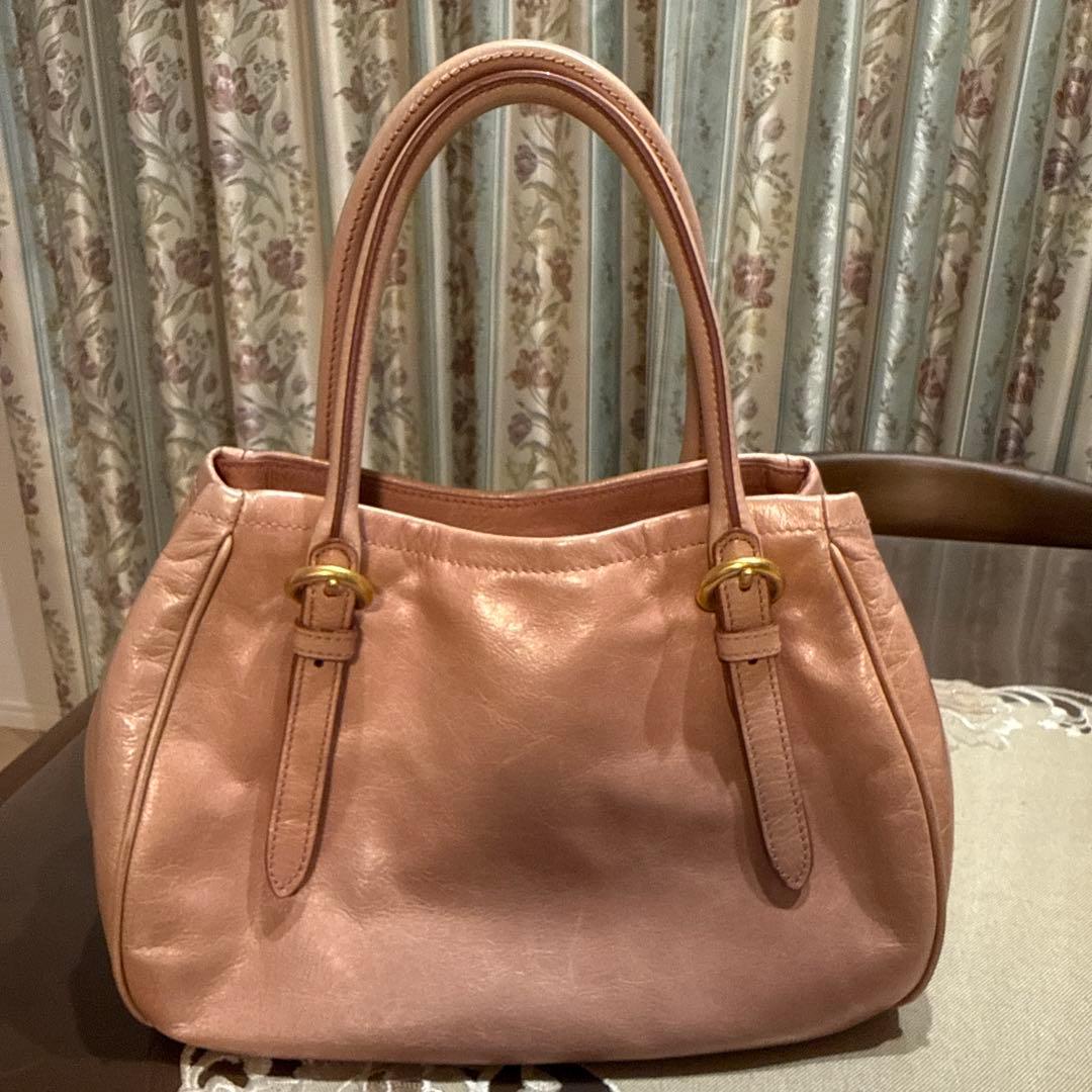 miu miu ピンク ハンドバッグ