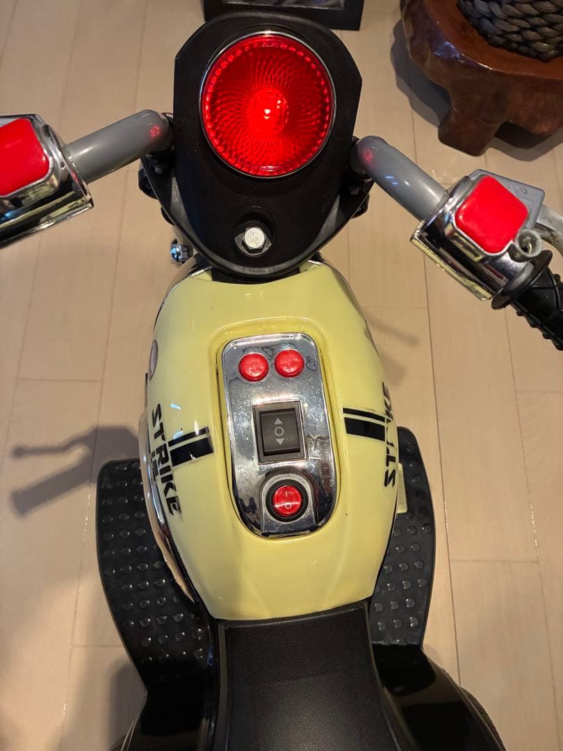 AMG バイクと車のセット LEDライト付き