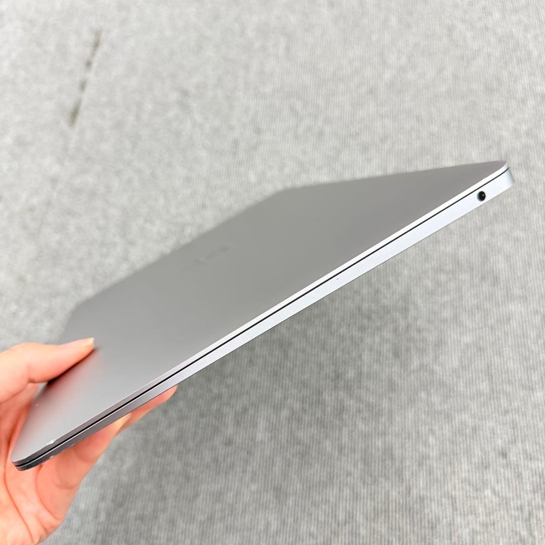 Macbook Air 2018 13 イン 8GB/256GB スペースグレイ