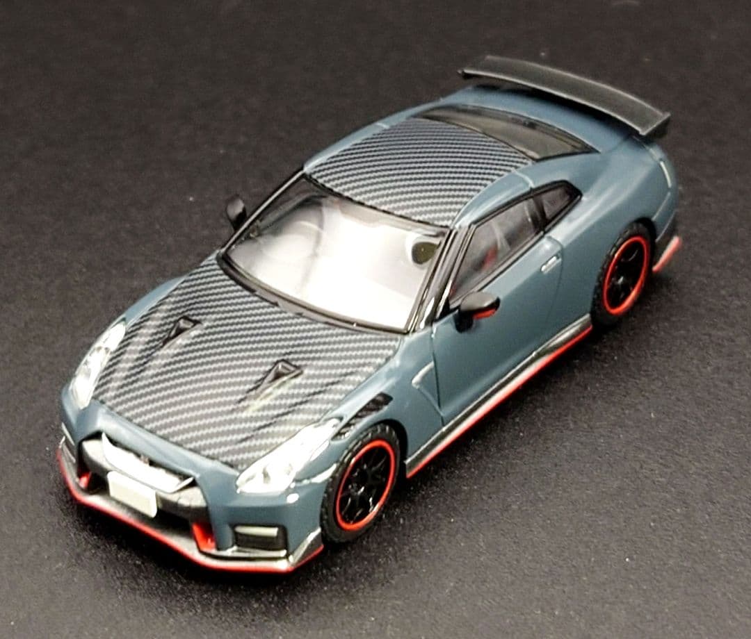 ミニカー TOMICALIMITEDVINTAGENEO NISSANGT-RNISMO