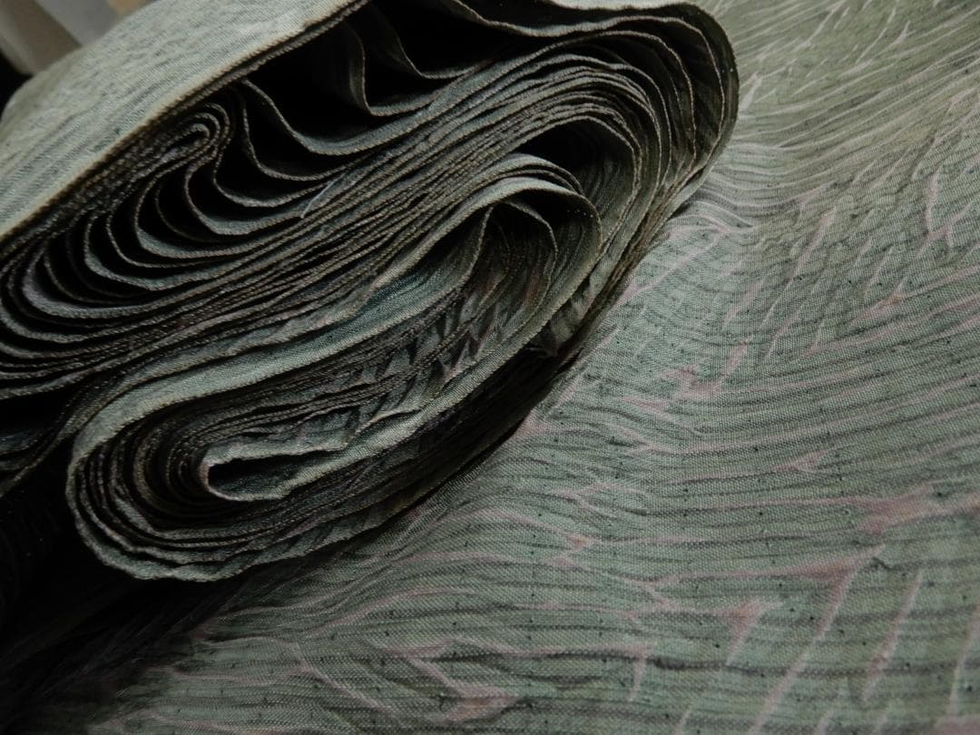 正絹・紬地本絞り染着尺反物・越後高橋義明作・夢幻纐纈・悉皆屋地入済