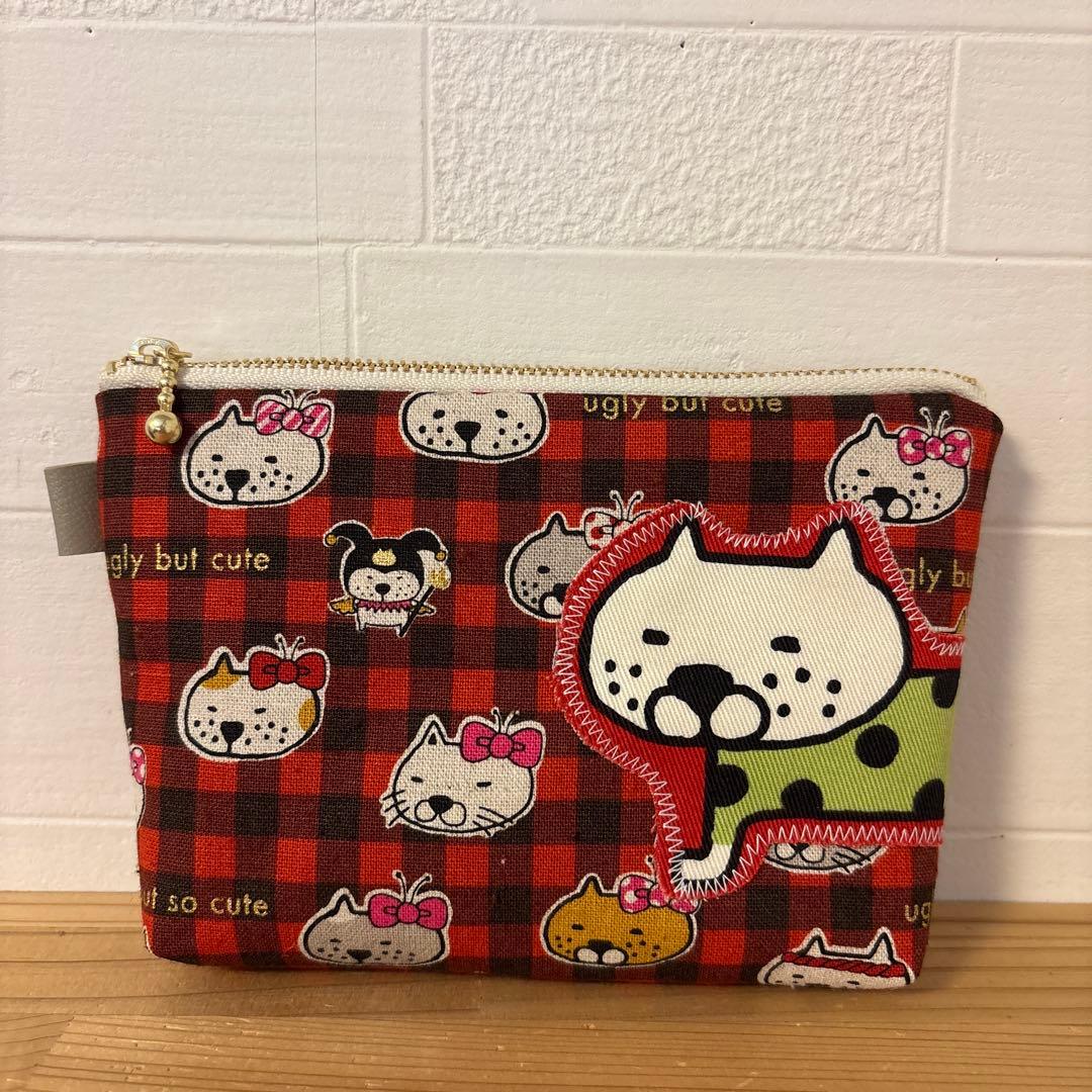 感謝価格　SALE 猫柄　16cmファスナーポーチ　人気　ハンドメイド　新柄