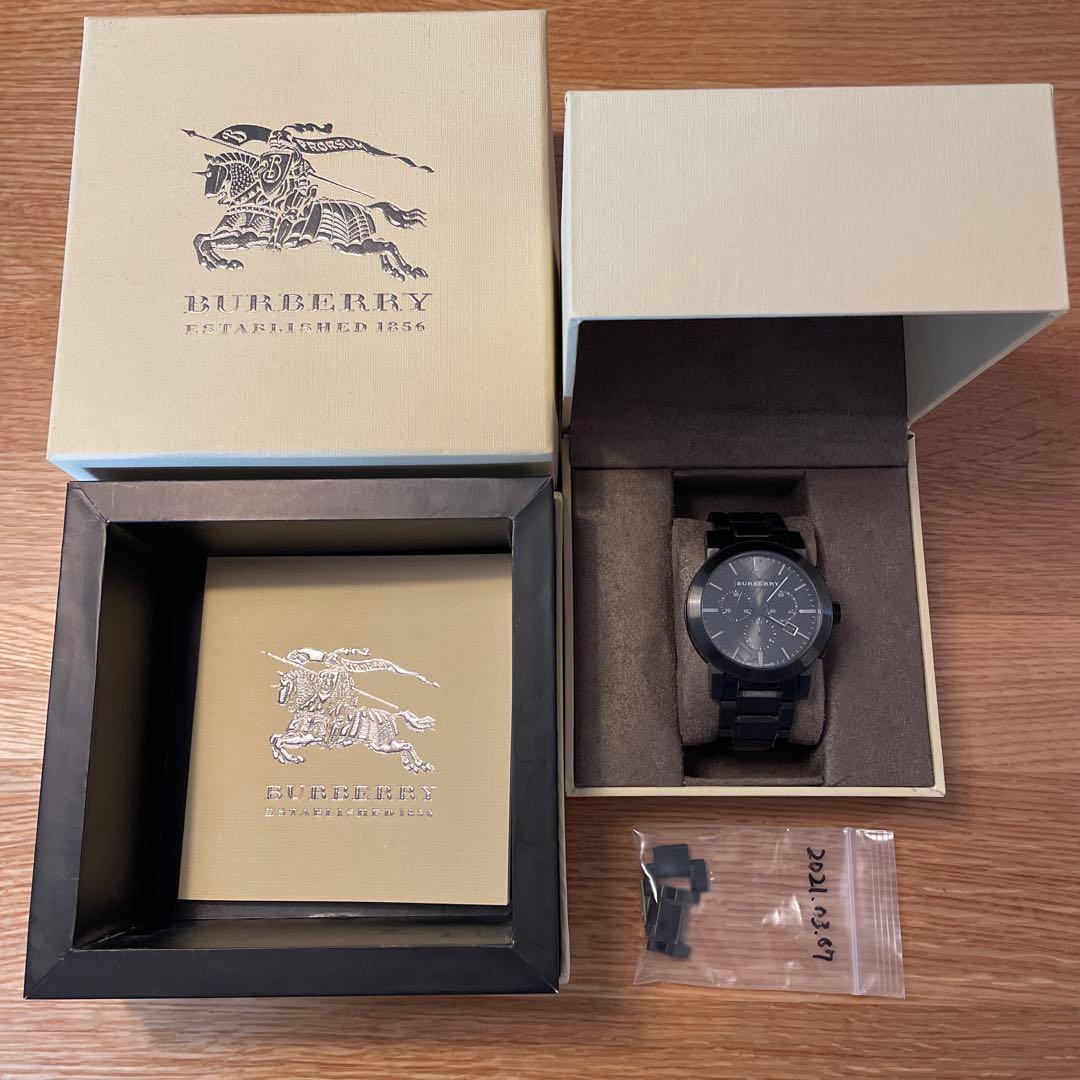 BURBERRY ブラック アナログ腕時計　箱付き　説明書付き