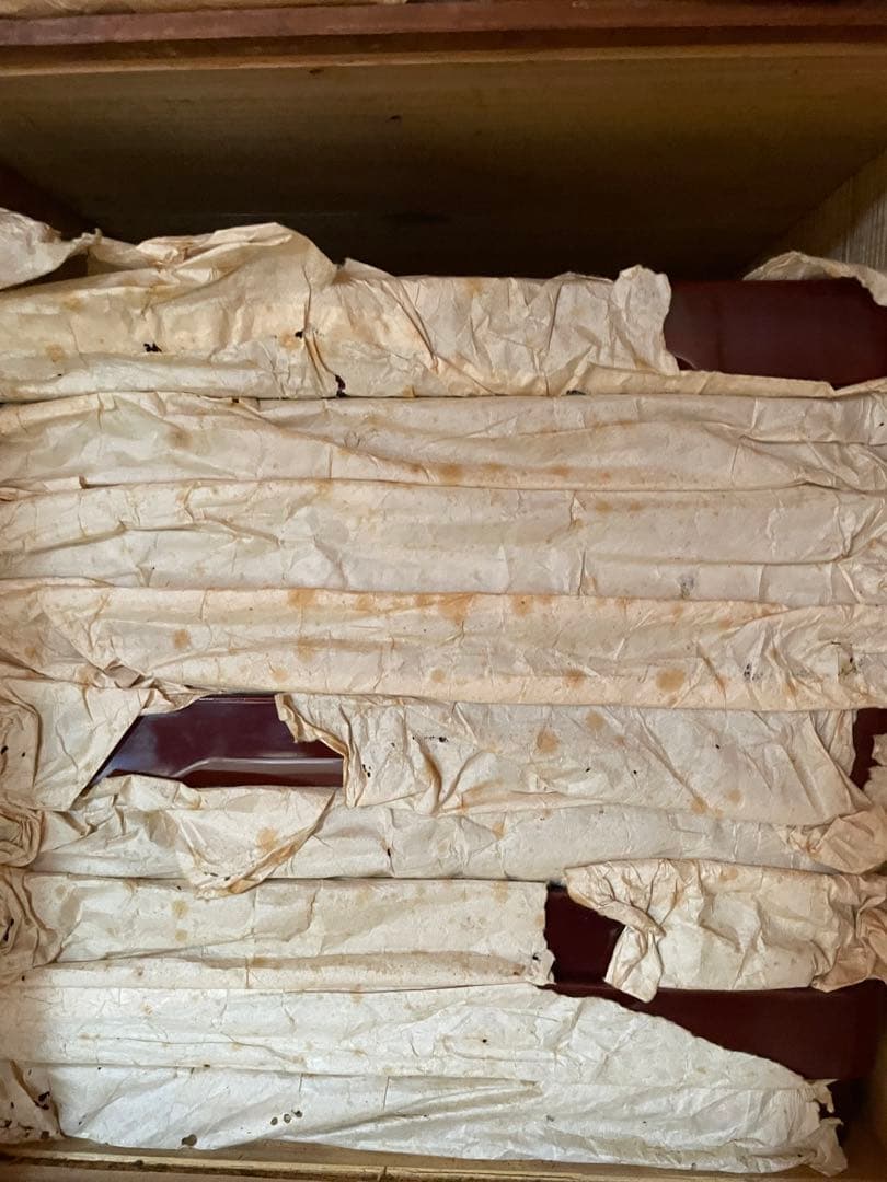 骨董品　木製収納木箱 手書き文字付き　2箱　100年前　御膳　16枚　木製御膳