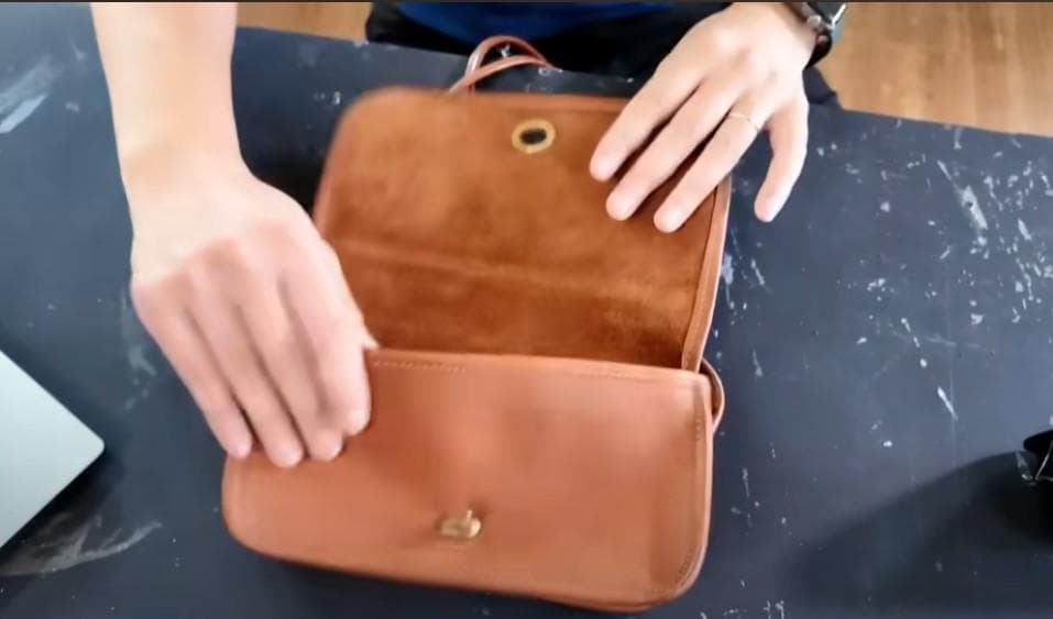 オールドコーチ ☆ USA製 NY刻印 レザー ターンロック ショルダーバッグ