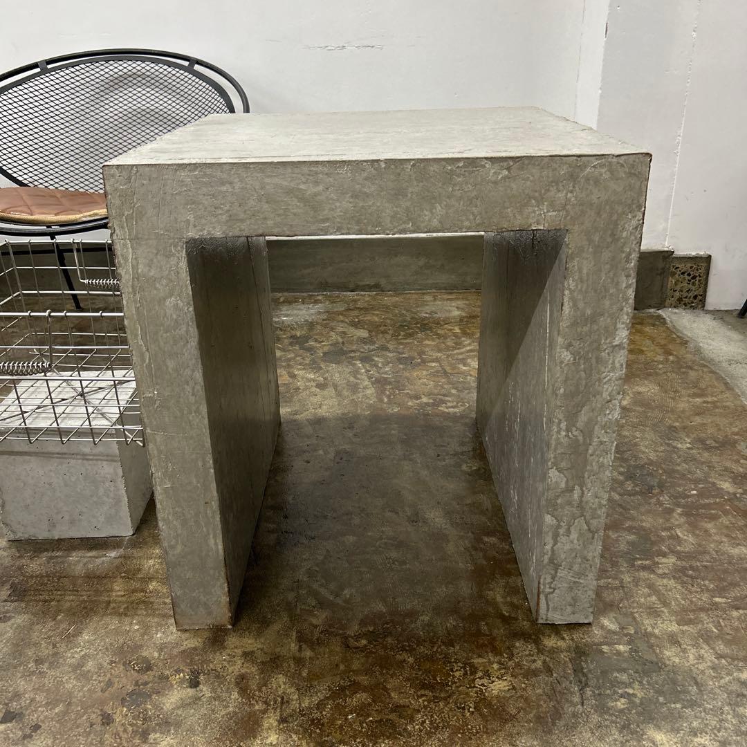 インダストリアルテーブル　モルタル風塗装