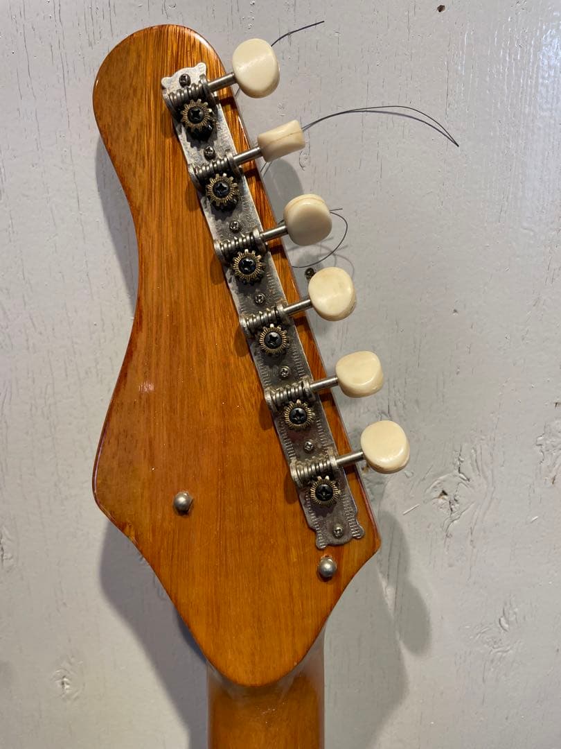 エレキギター　楽器　趣味　機材　コレクション　インテリア　一点もの　年代物