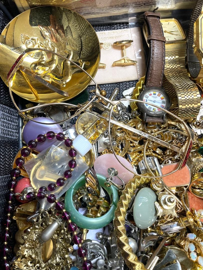 遺品整理品　アクセサリー　時計　2.1キロ超　④