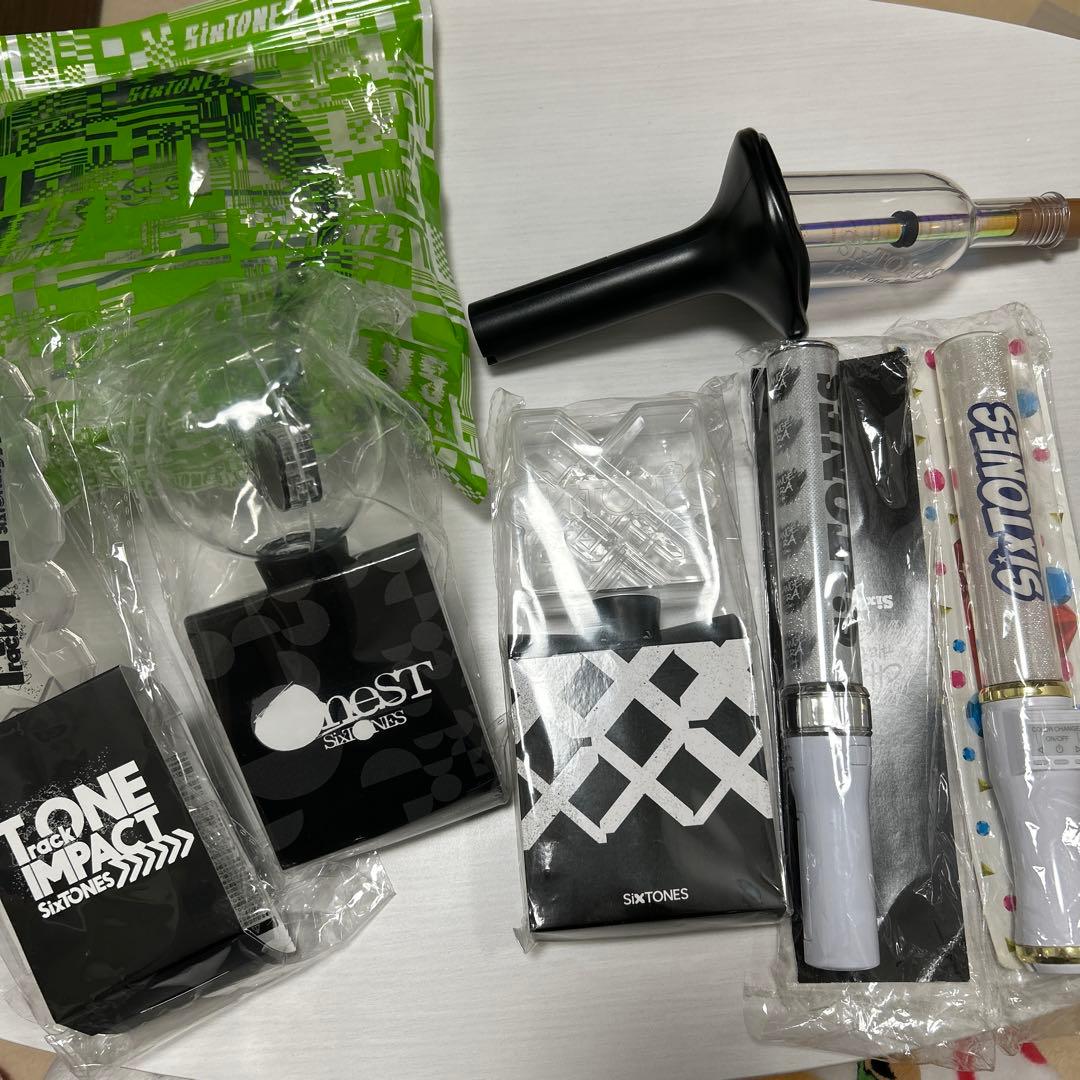 SixTONESグッズまとめ売り