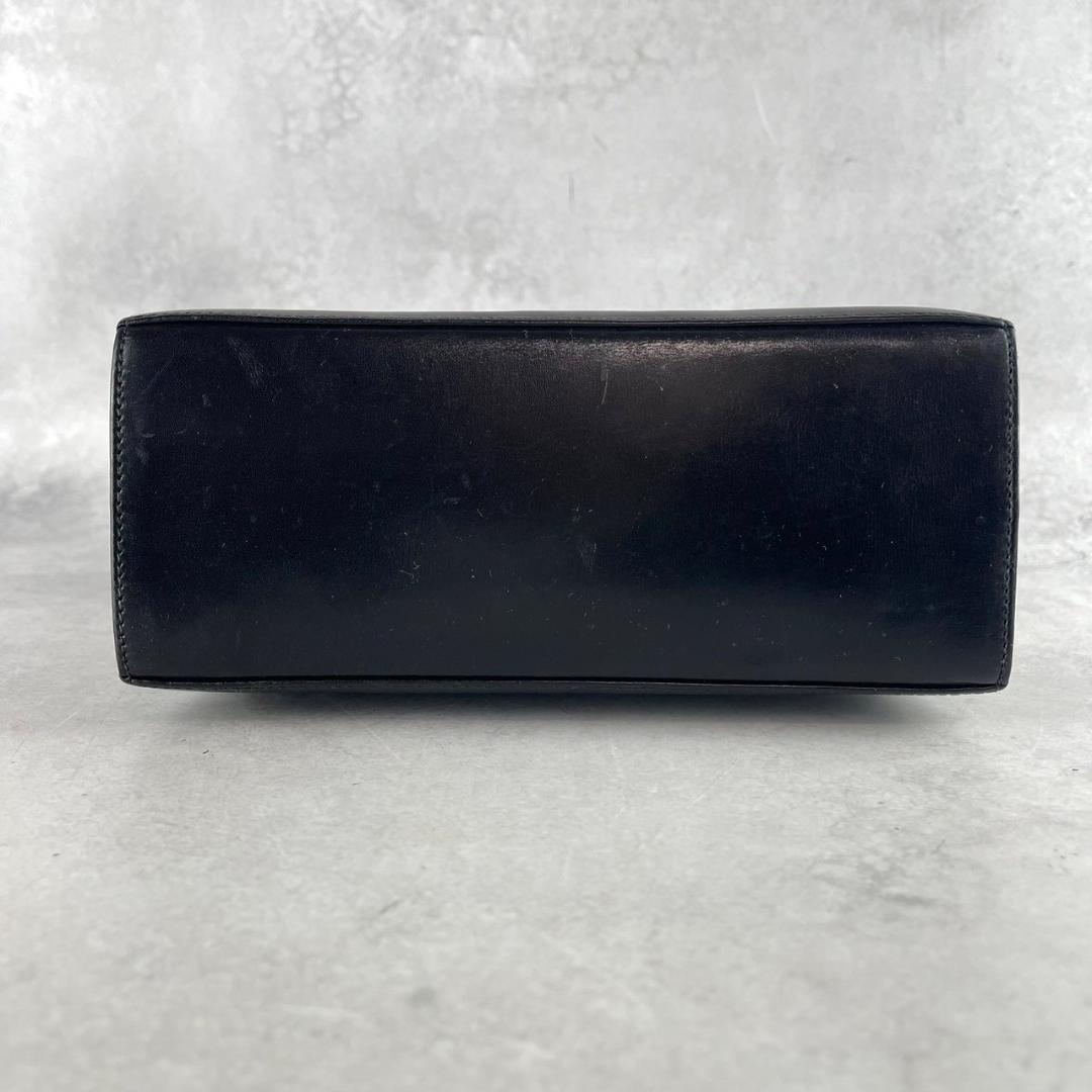 美品✨サルヴァトーレ フェラガモ ガンチーニ レザー ハンドバッグ ブラック 黒