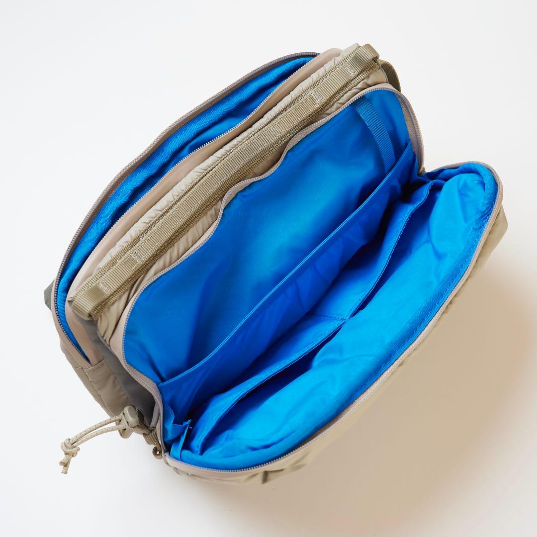 topologie クッションショルダーバッグ ベージュ　バッグ単体