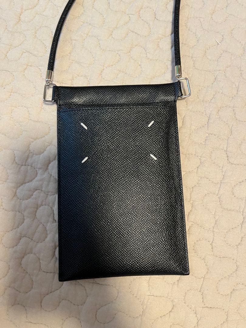 マルジェラ　スマホショルダーバッグ ブラック