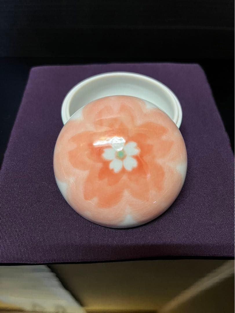 四代徳田八十吉　彩釉　香合