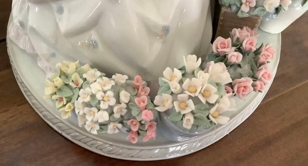 リヤドロ　花売りの姉妹　Vendiendo flores 5537 美品