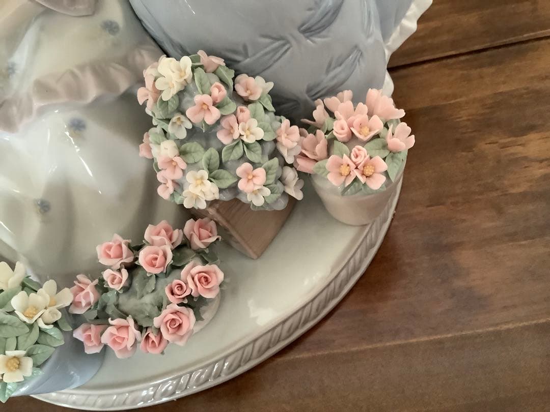 リヤドロ　花売りの姉妹　Vendiendo flores 5537 美品