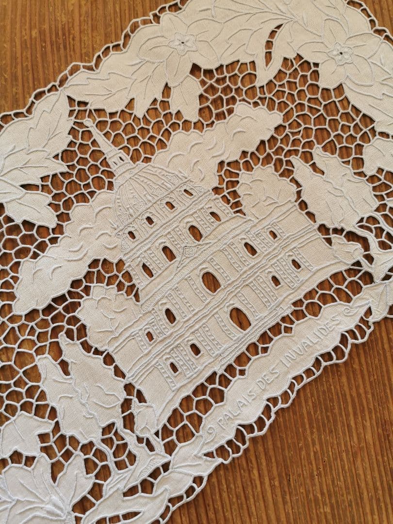 アンティークレース刺繍クロス アンヴァリッド フランス傷兵院 ミュージアム所蔵級