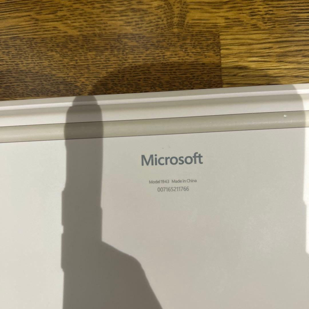 Microsoft Surface Laptop Go 12.4型