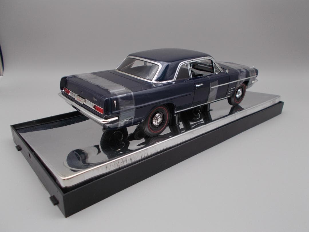 自動車 1963 Pontiac Lemans Coupe 1/18