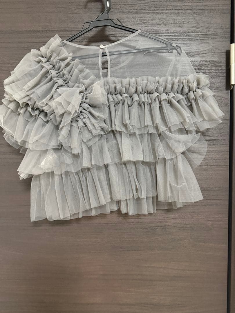 richan　【Mystrada】フリル付きグレーオフショルダーワンピース