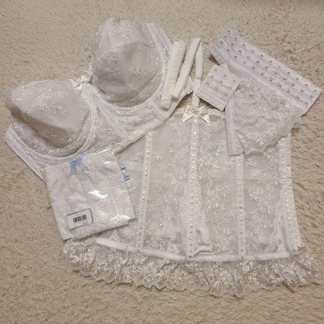 美品　セモアブライダルインナー　セット