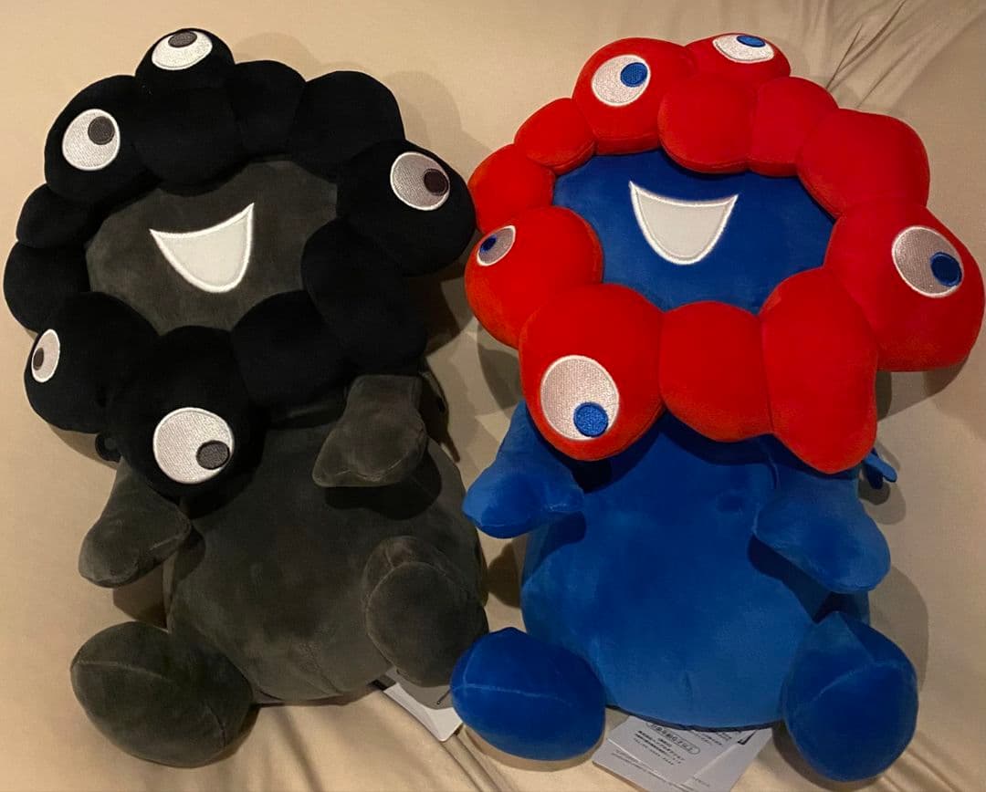 【Lサイズ2個セット】ミャクミャク　お手玉風ぬいぐるみ