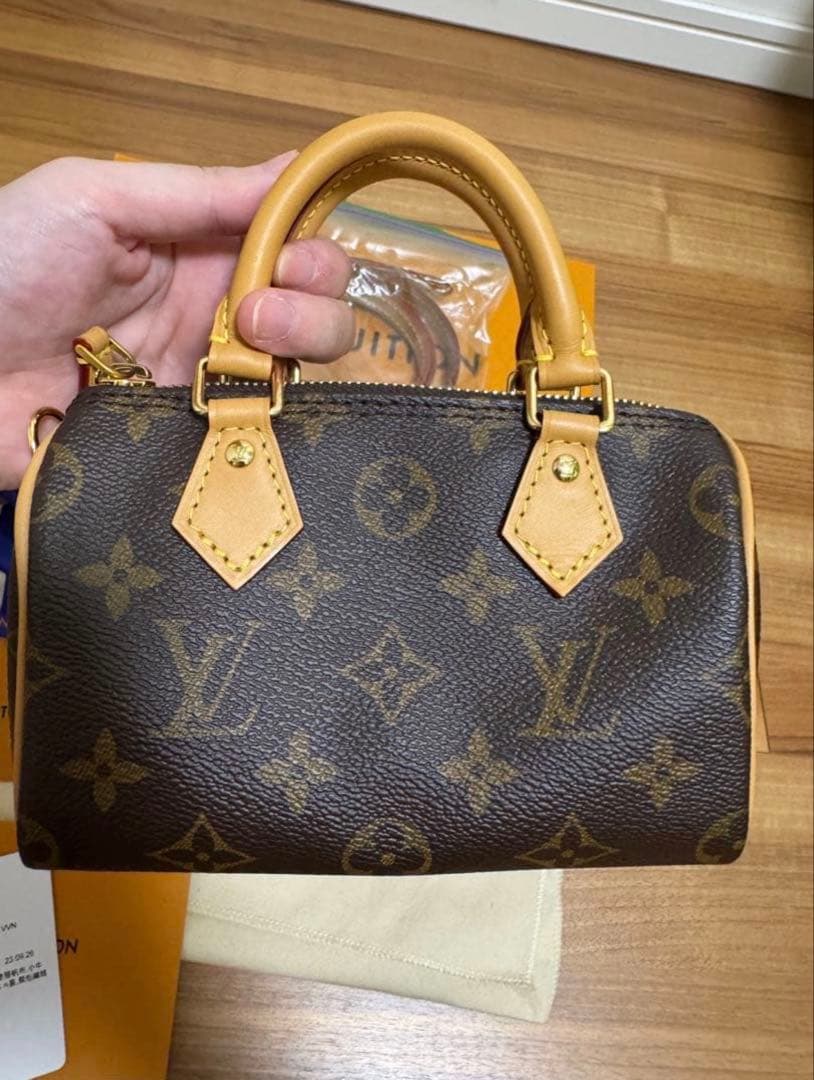 Louis Vuitton ナノスピーディー